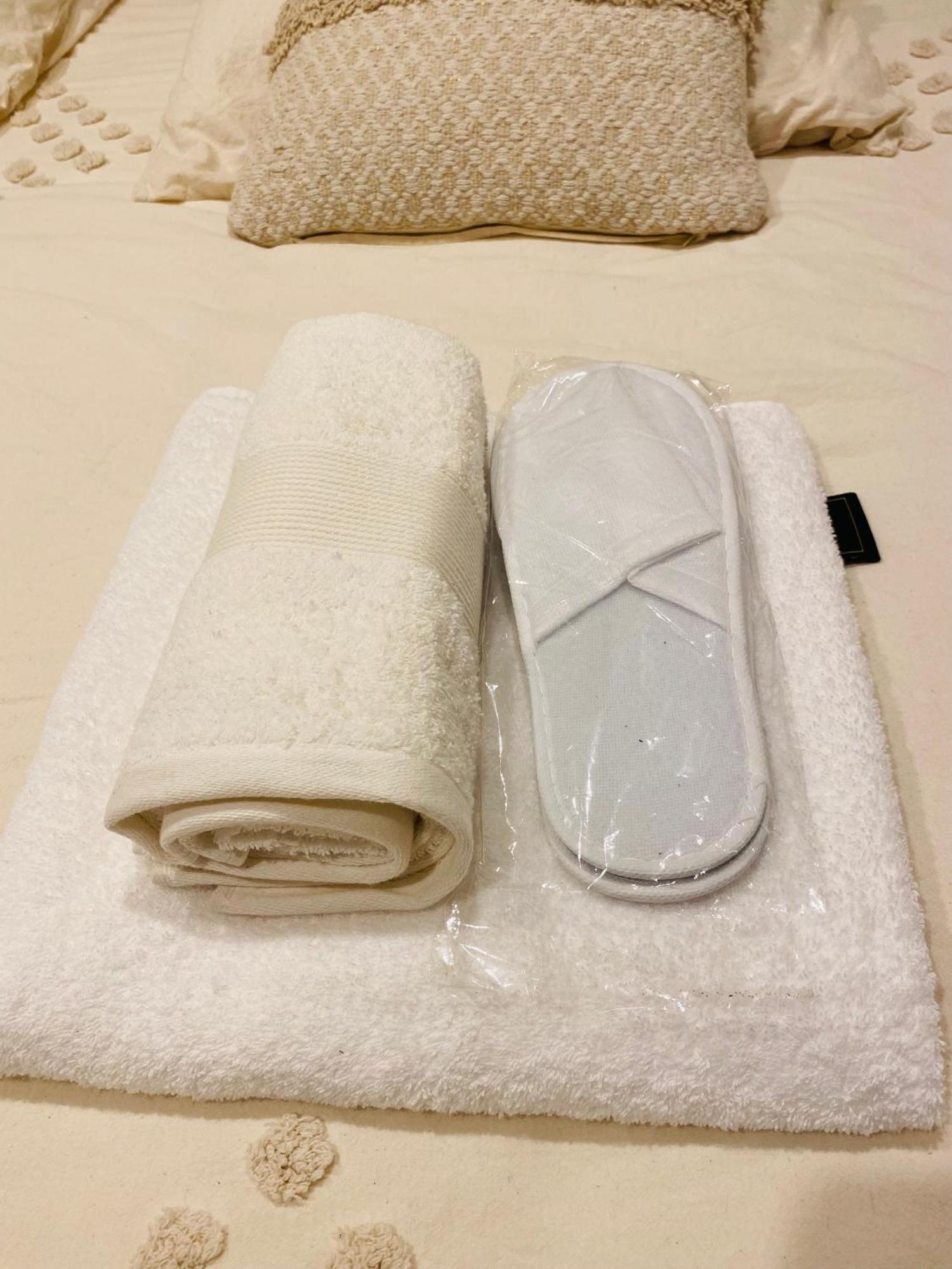 Villa Lily Spa, Chambre D'Hotes Avec Spa Privatif La Vicomté-sur-Rance Exteriör bild
