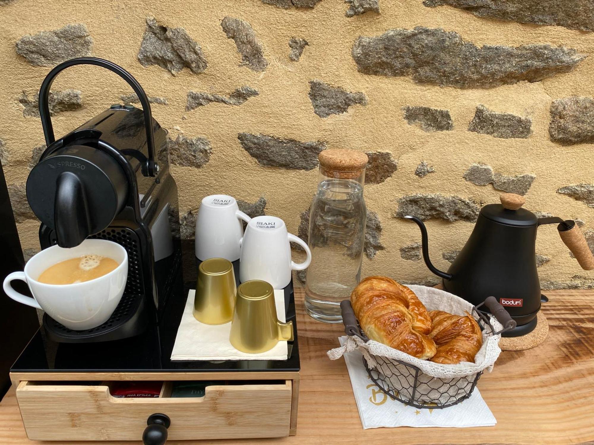 Villa Lily Spa, Chambre D'Hotes Avec Spa Privatif La Vicomté-sur-Rance Exteriör bild